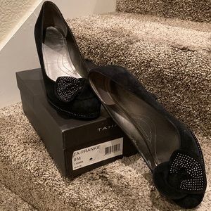 Tahari black suede pumps size 9M